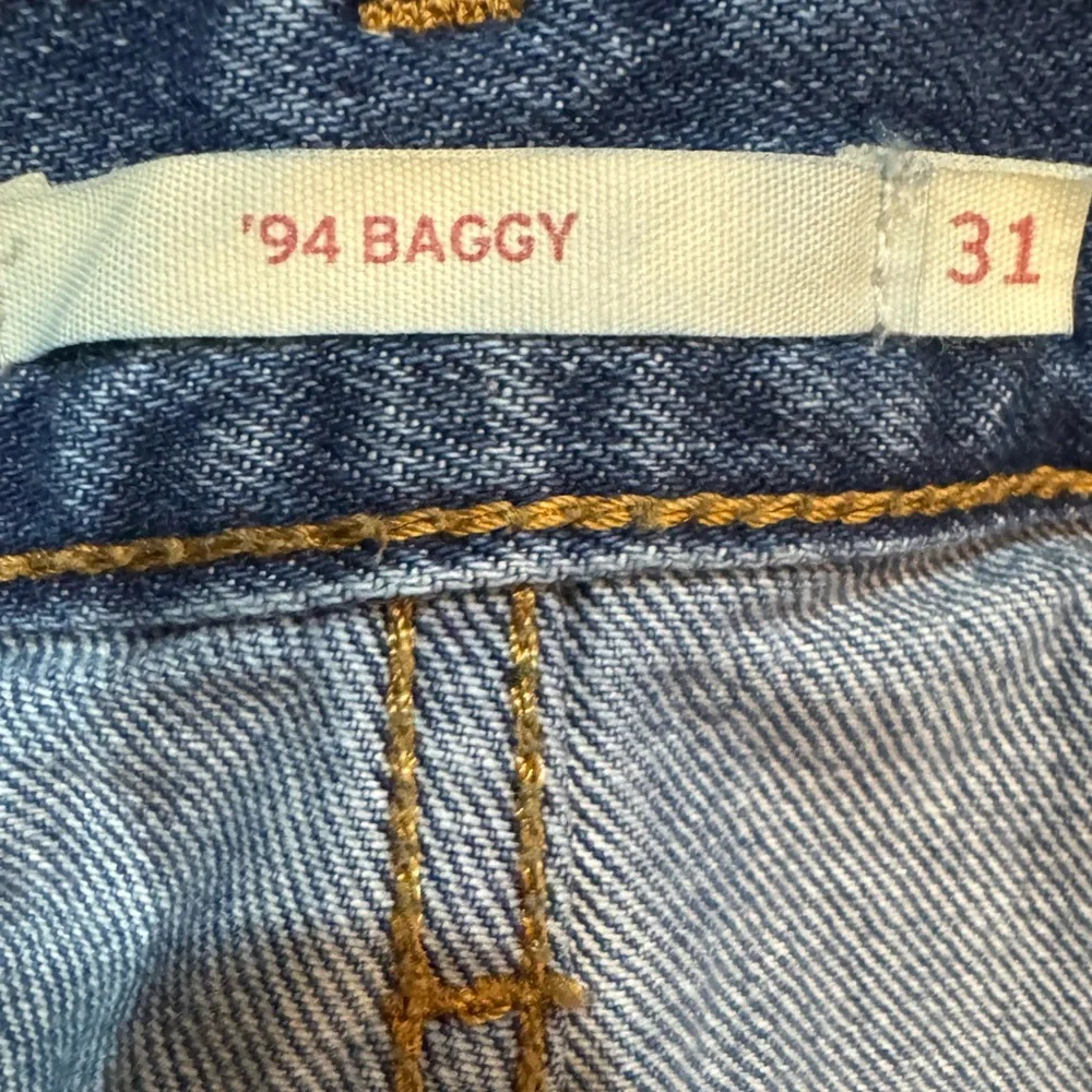 Levi’s 501 ‘94 Baggy Jeans Straight Leg Distressed Medium Wash W31 L31 - Picture 4 of 8